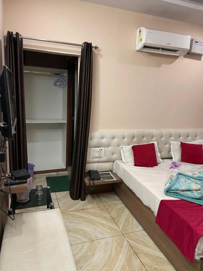 Hotel vinayak inn Haridwār Eksteriør bilde